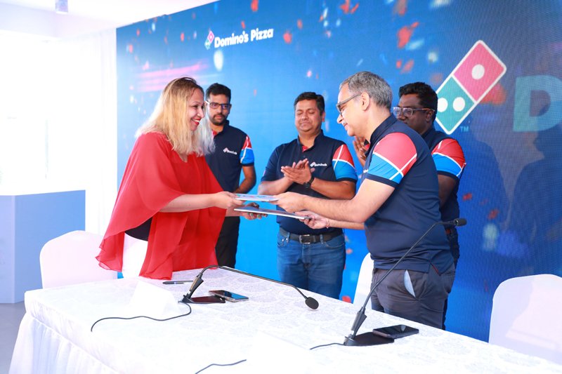 Domino’s,Child Action Lanka හරහා දරුවන් වෙනුවෙන් ආහාරවේල් 5,000ක් පරිත්‍යාග කරයි