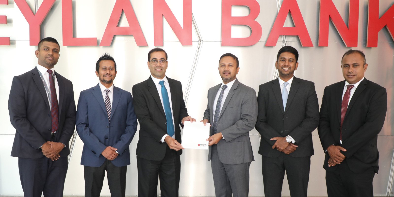 සෙලාන් ක්‍රෙඩිට් කාඩ්පත් සහ යූනියන් ඇෂුවරන්ස් සමාගම එක් වී ජීවිත රක්ෂණ සඳහා පහසු ගෙවීමේ ක්‍රම හඳුන්වාදෙයි