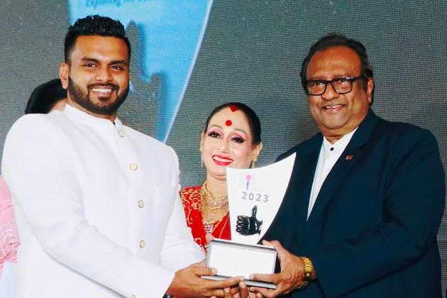Mahanama Car Sales honoured as the Best Car Sale of the Year at Pinnacle Awards