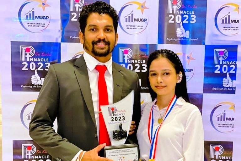 මිහින් ලියනාරච්චි වසරේ විශිෂ්ටම මාර්ගගත අධ්‍යාපන ව්‍යවසායකයා ලෙස Pinnacle සම්මාන දිනයි