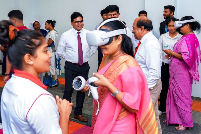 பாரம்பரிய வரம்புகளை தாண்டி XR Lab மற்றும்High-Fidelity Simulation Lab ஆய்வுக்கூடத்தை திறந்துள்ள IIHS நிறுவனம்