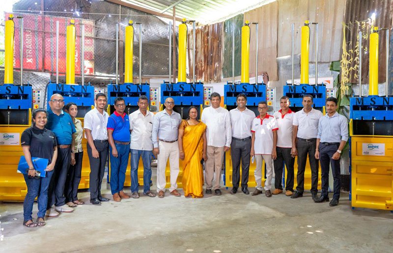 Coca-Cola පදනම, World Vision Lanka සමඟින් එක්ව බේලර් යන්ත්‍ර පරිත්‍යාග කරයි