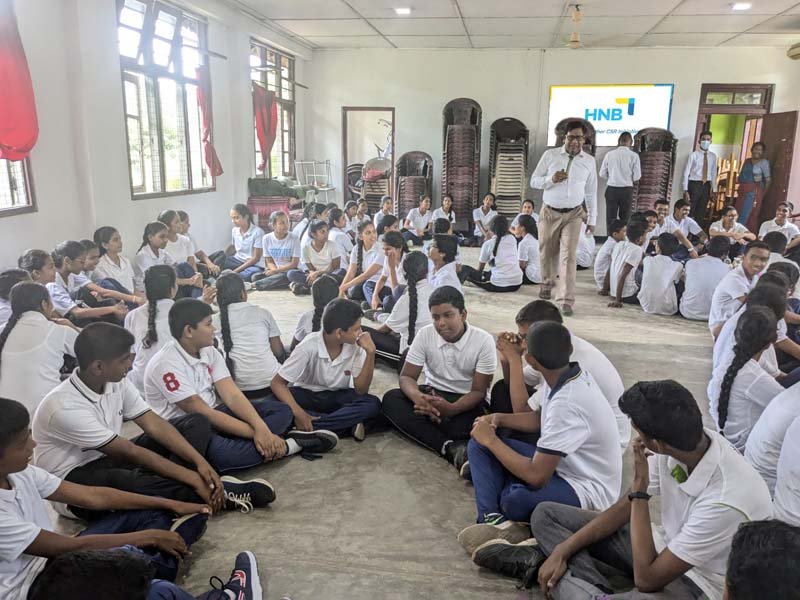 HNB, තාරුණ්‍යය සවිබල ගැන්වීම හා ආර්ථික වර්ධනය සඳහා ජාතික වැඩපිළිවෙලක් වෙනුවෙන් සස්නක සංසද පදනමට සහයෝගය දක්වයි