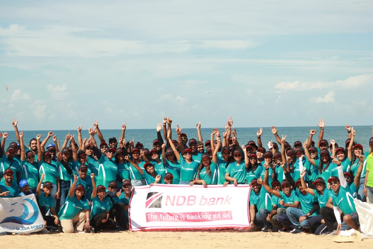 NDB බැංකු කාර්යය මණ්ඩලය කැපුම්ගොඩ වෙරළ තීරය පිරිසිදු කිරීමේ කර්තව්‍ය වෙත ස්වේච්ඡාවෙන් ඉදිරිපත් වෙයි