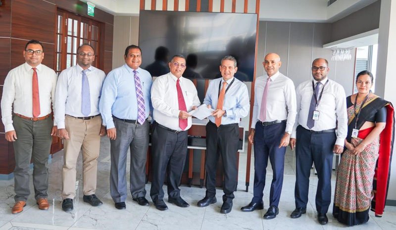 සූර්ය බලශක්ති නිෂ්පාදන විසඳුම් පිරිනැමීම සඳහා DFCC බැංකුව සහ David Peiris Renewable Energy සමාගම ගිවිසුම් ගතවෙයි