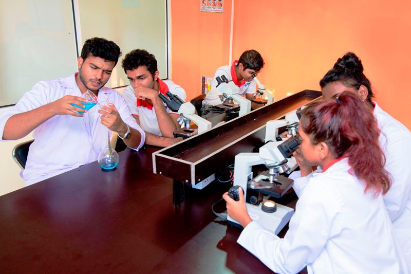 සාමාන්‍ය පෙළ සම්පූර්ණ කළ සිසුන්ට IIHS වෙතින් ජෛව වෛද්‍ය විද්‍යා පදනම් පාඨමාලාවක්