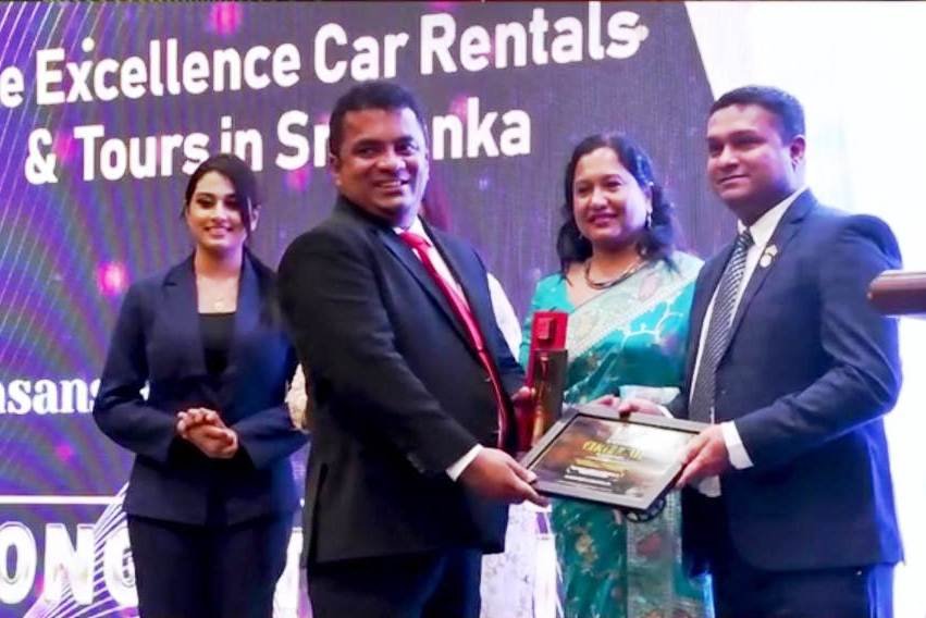 Pasans Rent a Car Honoured at Iconic Awards 2025 in Thailand