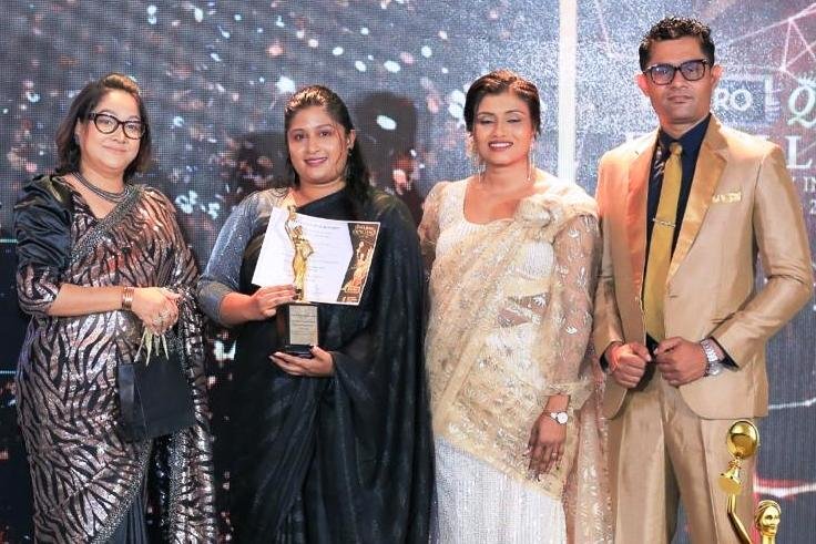 Hansani Nisansala Weerakoon of NHRA receives Supreme Entrepreneur Award for leadership in education