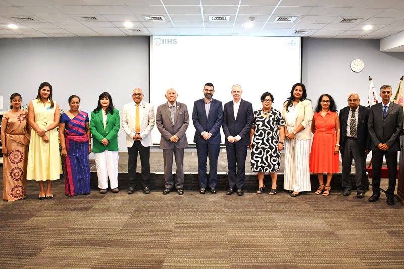 IIHS සිසුන්ට ගෝලීය අධ්‍යාපනයේ දොරටු විවර කරන Deakin 1+2 ප්‍රවේශය දියත් කරයි