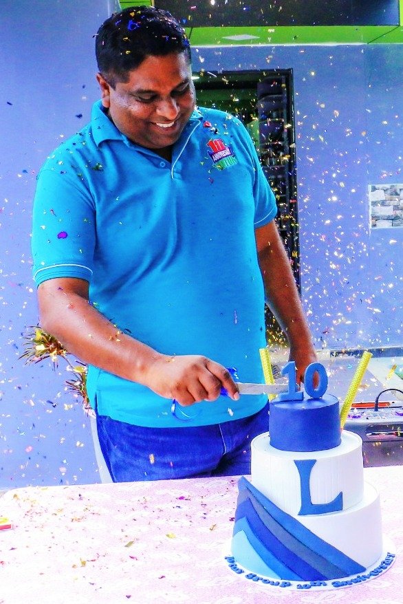 ලෝටස් සමූහ ව්‍යාපාරයේ දස වන සංවත්සරයට රුක් රෝපණය ඇතුළු වැඩසටහන් රැසක්