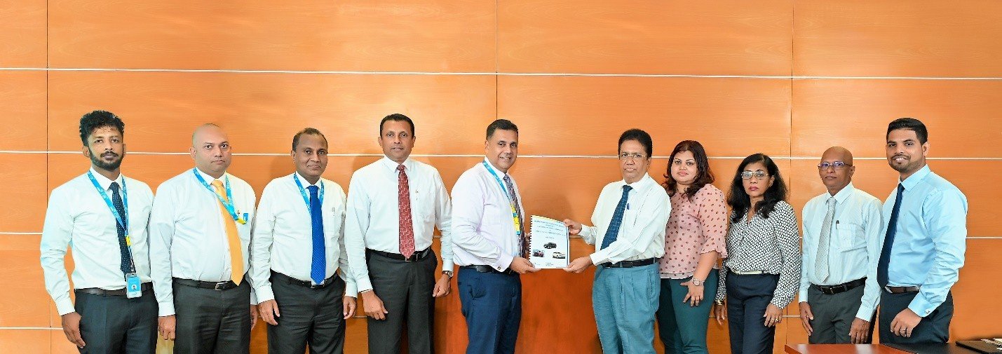 HNB, MAXUS ඉලෙක්ටි්‍රක් හා හයිබි්‍රඩ් වාහනසඳහා පුළුල් ලීසිං විසඳුම් ලබාදීමට Prestige Automobile සමඟ අත්වැල් බැඳගනී