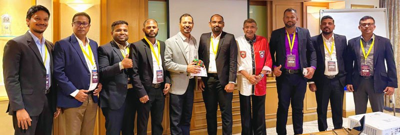 සෙලින්කෝ ලයිෆ් කණ්ඩායමක් මැලේසියාවේ නායකත්ව පුහුණුවකට සහභාගී වෙයි