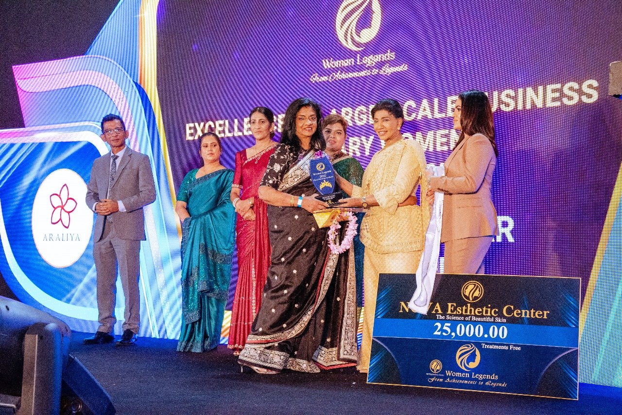 D & R Export සභාපතිනි මානෙල් ගර්ට්රූඩ් Women Legend සම්මාන දිනයි