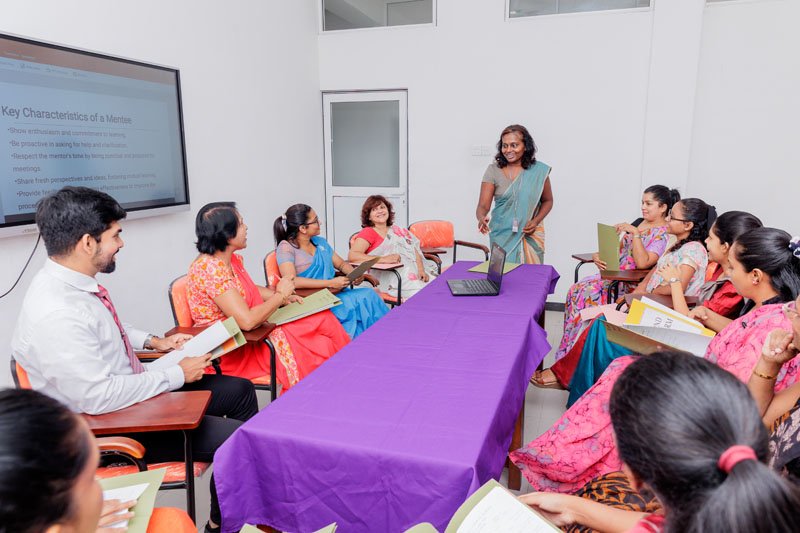 ගුරුවරුන්සවිබලගැන්වීම: උපදේශනයමගින්ශ්‍රීලංකාවේඉගැන්වීම්සහඉගෙනුම්දියුණුකරනඅයුරු