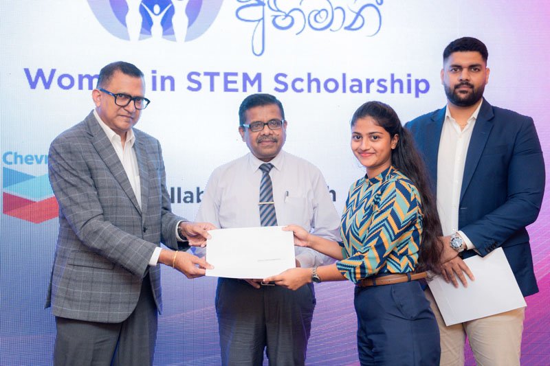 STEM ක්ෂේත්‍රයේ අනාගත පරපුරේ කාන්තාවන් ශක්තිමත්කරමින් කැල්ටෙක්ස් අභිමානි නිල වශයෙන් ආරම්භ කෙරේ