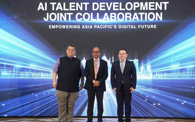 10වන Huawei ICT තරඟයේ ආසියානු ශාන්තිකර කලාපීය ජයග්‍රාහකයන් ඇගයීම ASEAN මූලස්ථානයේ දී