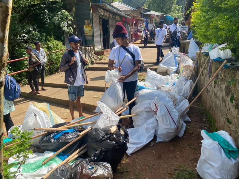 MAS – බොඩිලයින් වෙතින් ශ්‍රී පාදස්ථානය පිරිසිදු කිරීමේ වැඩසටහනක්