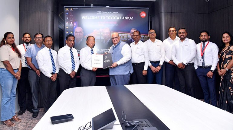 වාහන සඳහා මූල්‍ය පහසුකම් සැලසීමට Mahindra Ideal Finance සහ ටොයෝටා ලංකා සමාගම අත්වැල් බැඳගනී