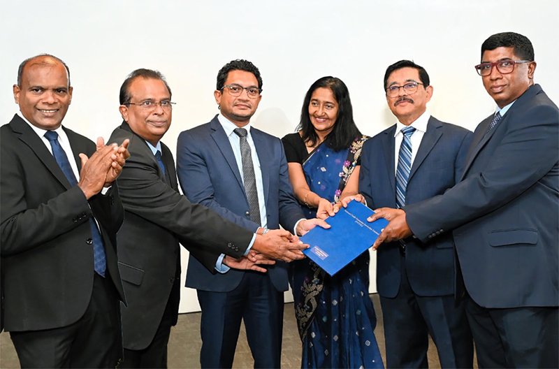 ජාතික ණය ඇපකර ආයතනය (NCGIL) කොමර්ෂල් බැංකුවට 2,000 වන සන්ධිස්ථානගත ණය ඇපකරය නිකුත් කරයි