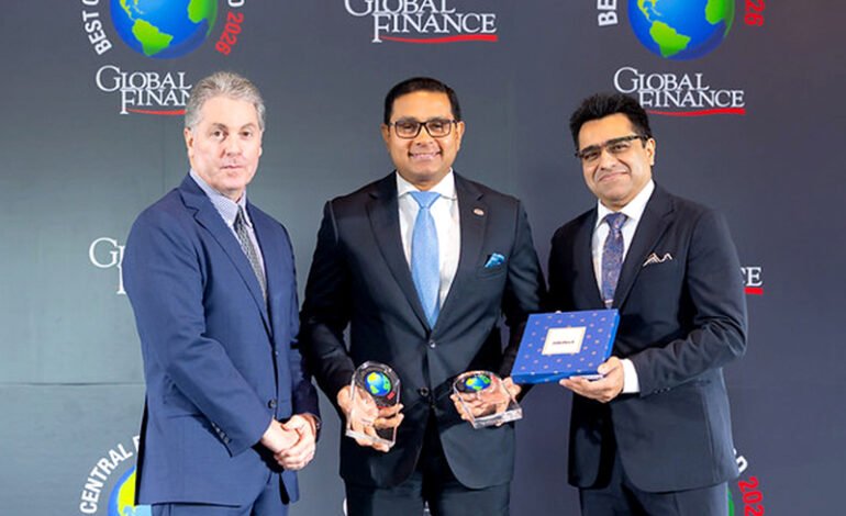 24 වන වරටත් ග්ලෝබල් ෆයිනෑන්ස් ‘හොඳම බැංකුව’ සම්මානය කොමර්ෂල් බැංකුවට