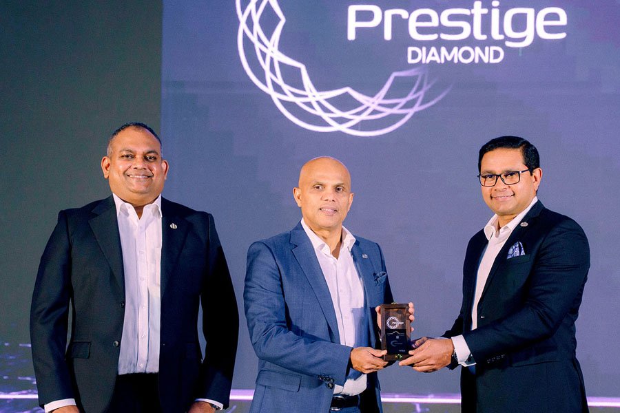 සුවිශේෂී ප්‍රතිලාභ රැසක් සමඟින් කොමර්ෂල් බැංකුවෙන් ‘Prestige’ බැංකුකරණ සේවාව
