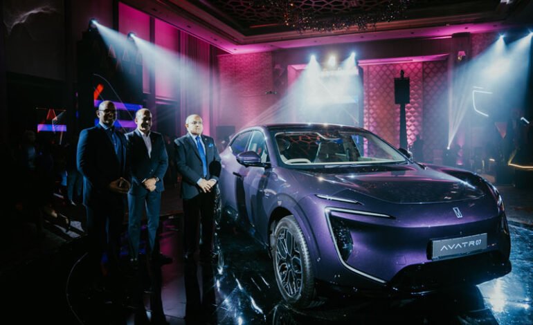 Evolution auto වෙතින් AVATR 07 සුඛෝපභෝගී ස්මාර්ට් SUV රථය ශ්‍රී ලංකාවට එළිදක්වයි